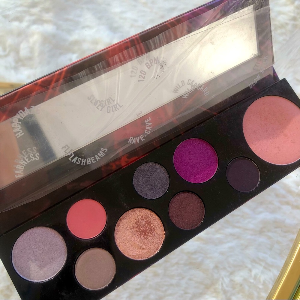 MAC Eyeshadow Palette - Raver Girl
